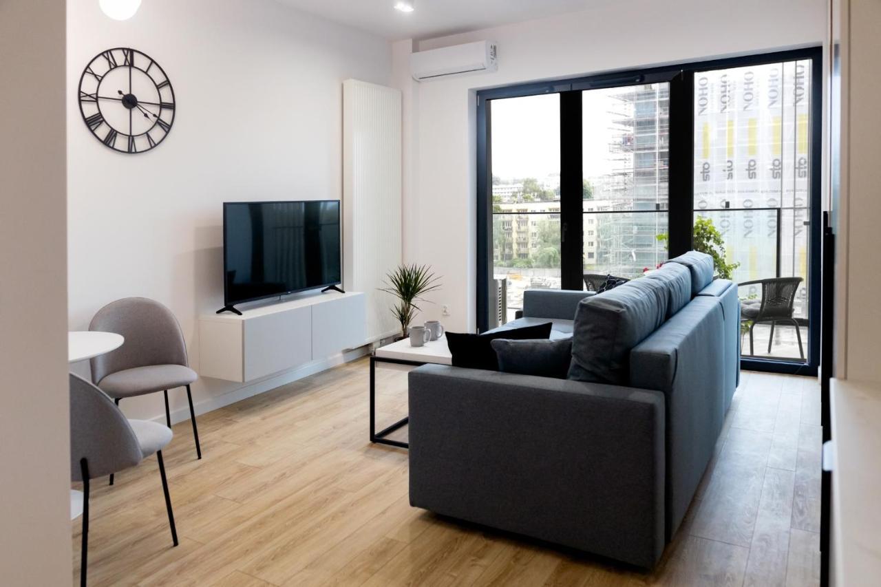 Downtown ,next To Spodek-free Parking Apartment *
